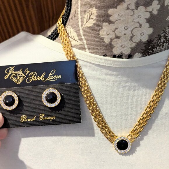 Vintage Jewels by Park Lane- Gold Tone Necklace & earrings Set- w/ Blk & crystal - Picture 2 of 4